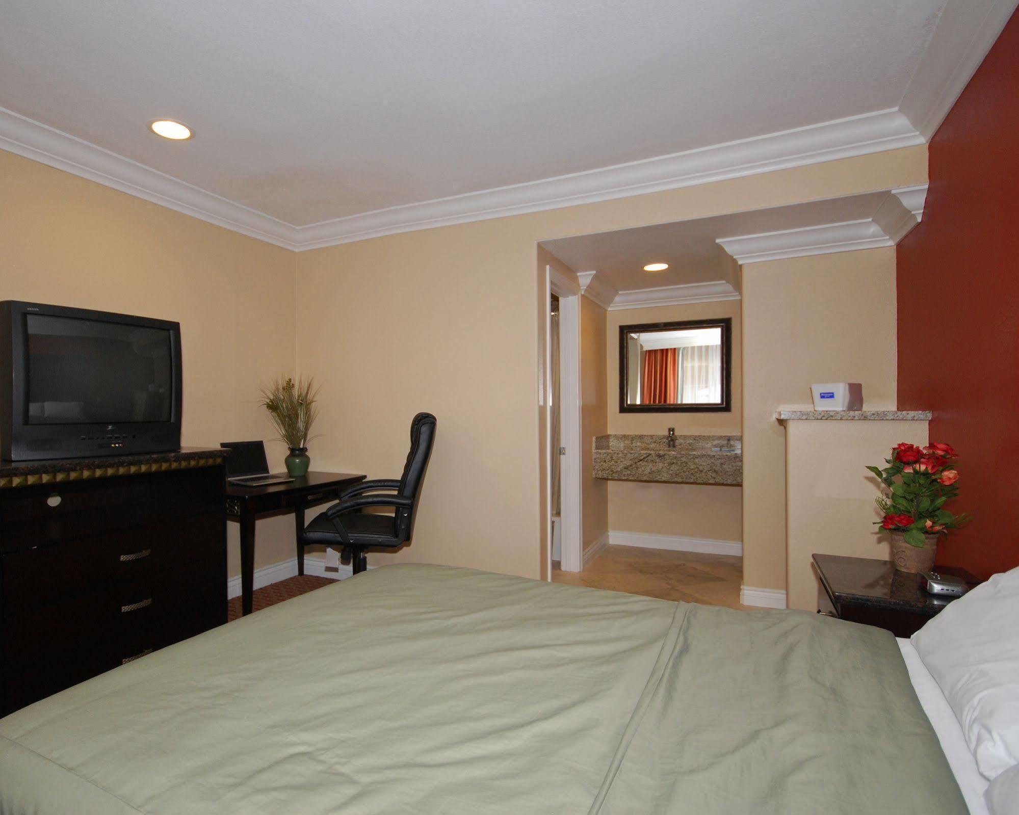 Santa Fe Angeles Motel 3*